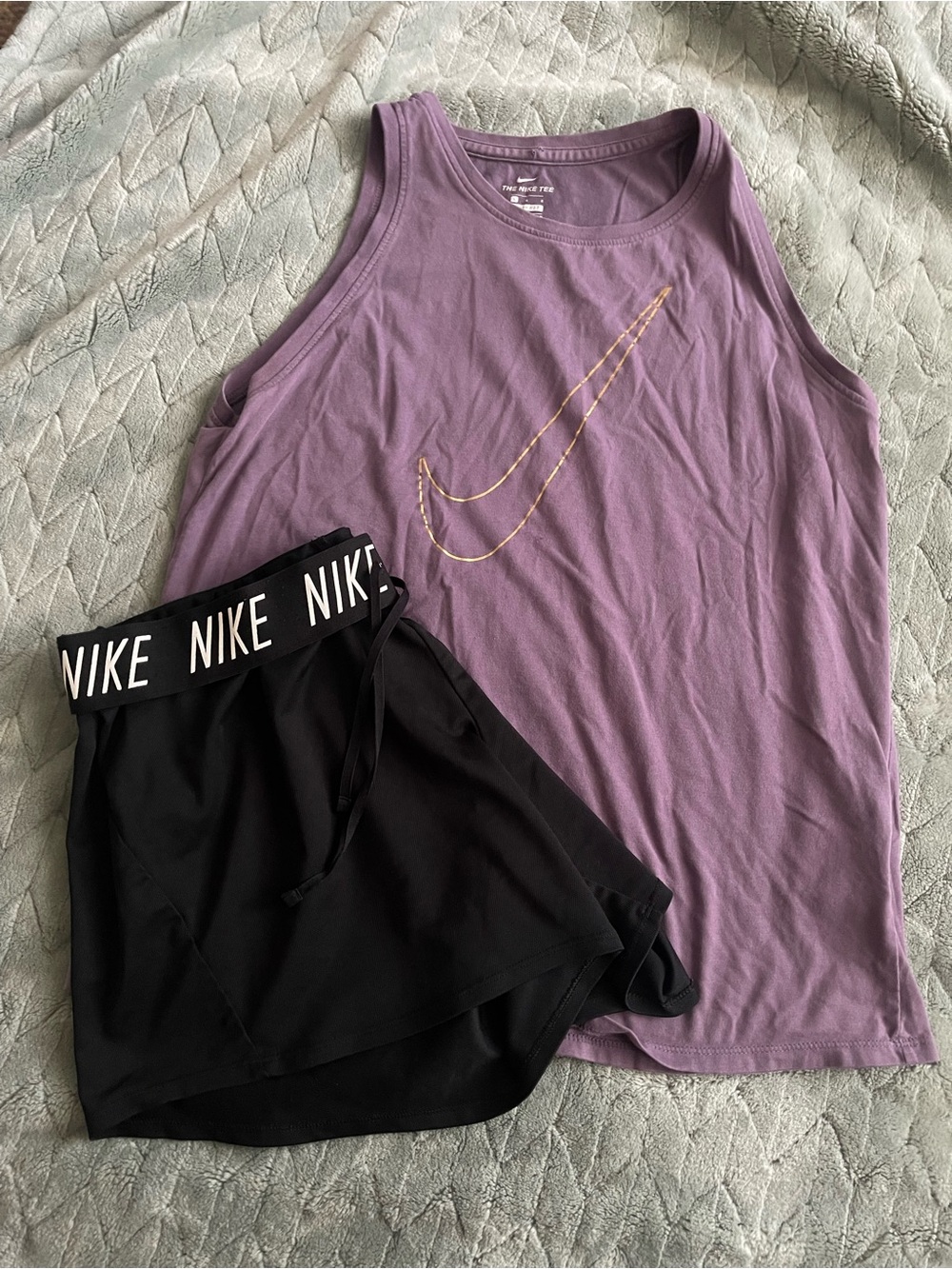 Women’s Athletic outfit Size Large